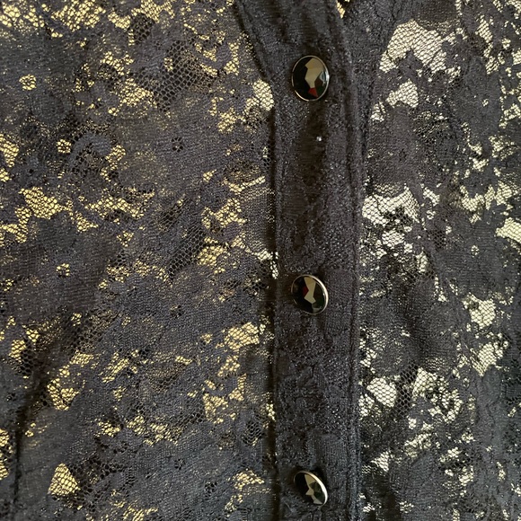 Vintage sheer lace black top, button details, puff sleeve, cinched waist - Picture 4 of 6